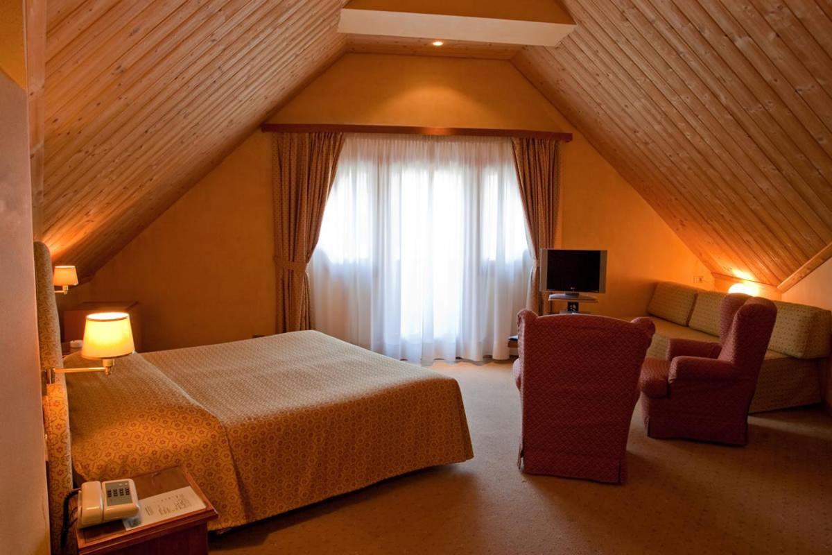 Pavillon Hotel 4*